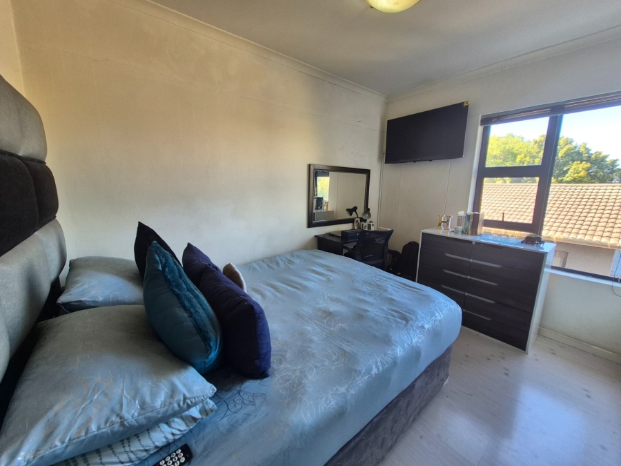 2 Bedroom Property for Sale in Table View Western Cape